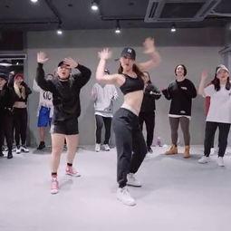 1m舞室舞蹈视频,动感节奏下的舞动人生
