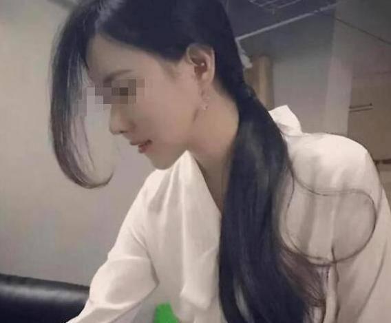 后入女友视频